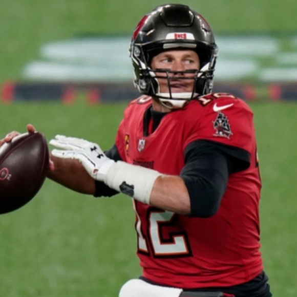 Tom Brady (Nike)-(Buccaneers)-(Jersey)-(Red)-(Used)-(+Free Item)-(XL)-$75.00 - Picture 6 of 10